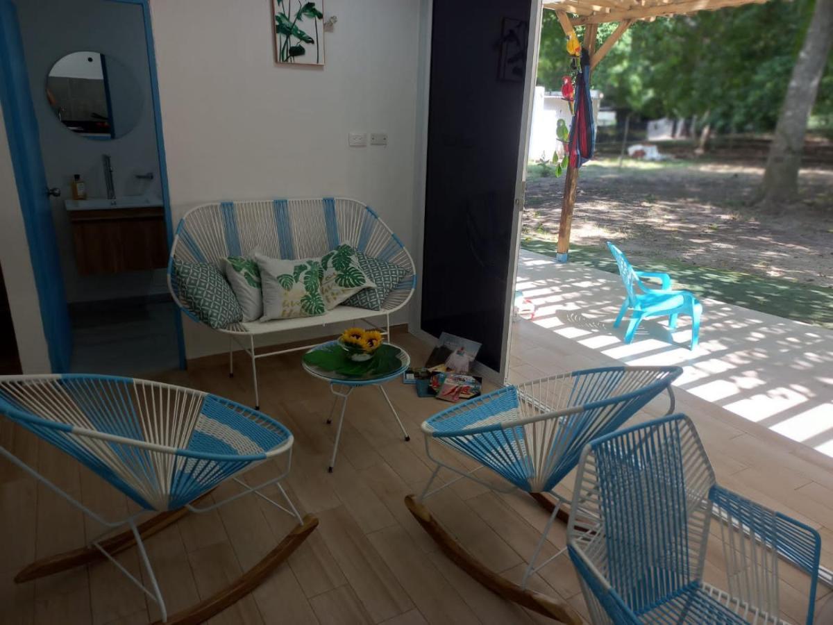 En Isla Frente A Camping